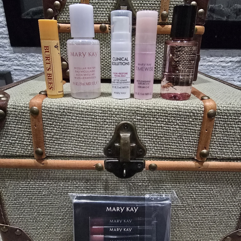 MARY KAY MINI PACK - Picture 3 of 3